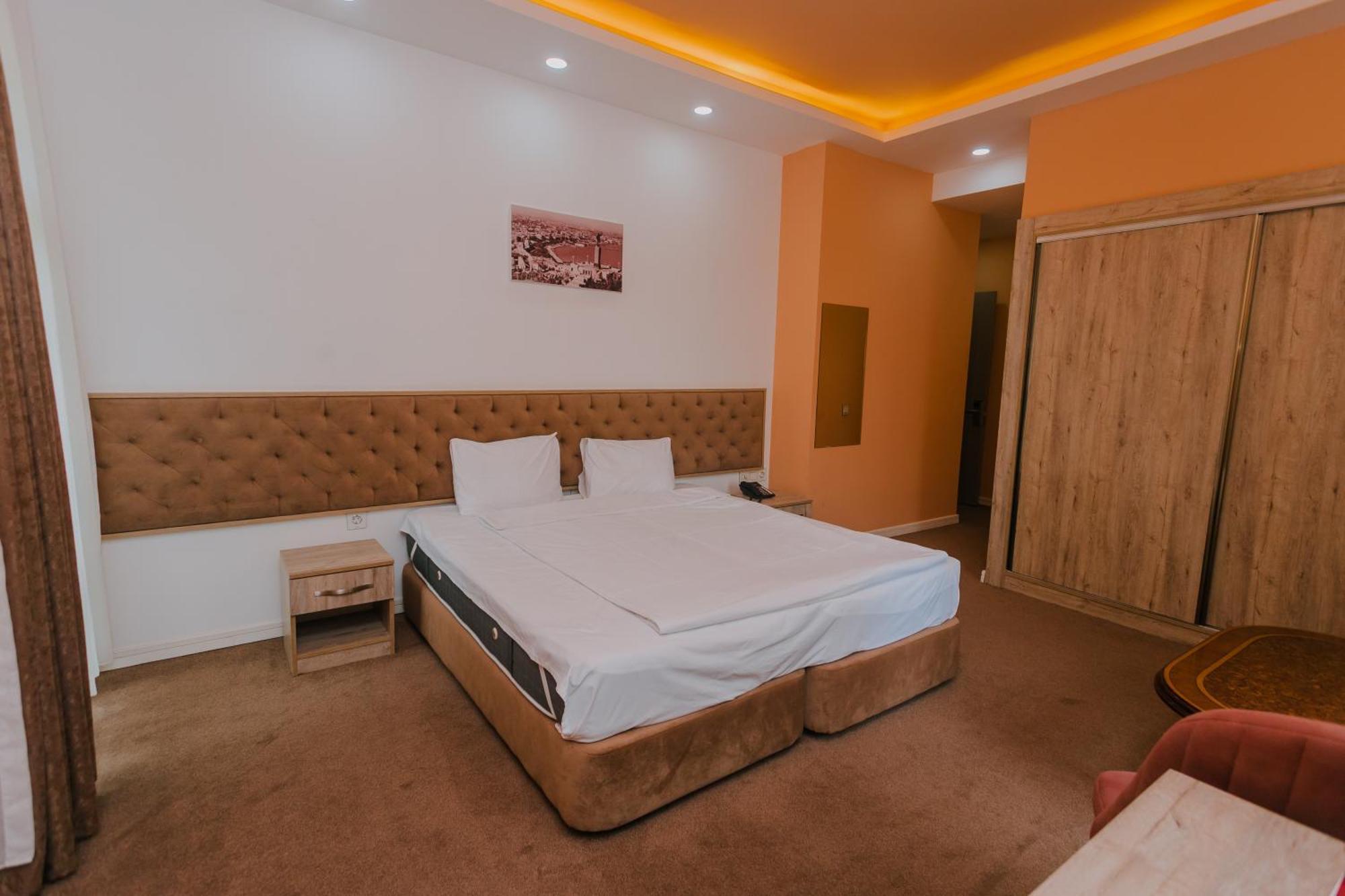 Madina-Zamzam Halal Hotels Group 巴库 外观 照片